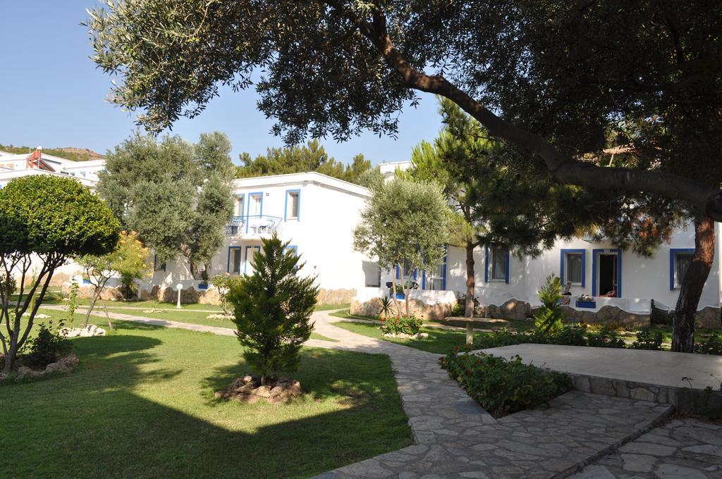 Club Mackerel Holiday Village Foca Exterior photo