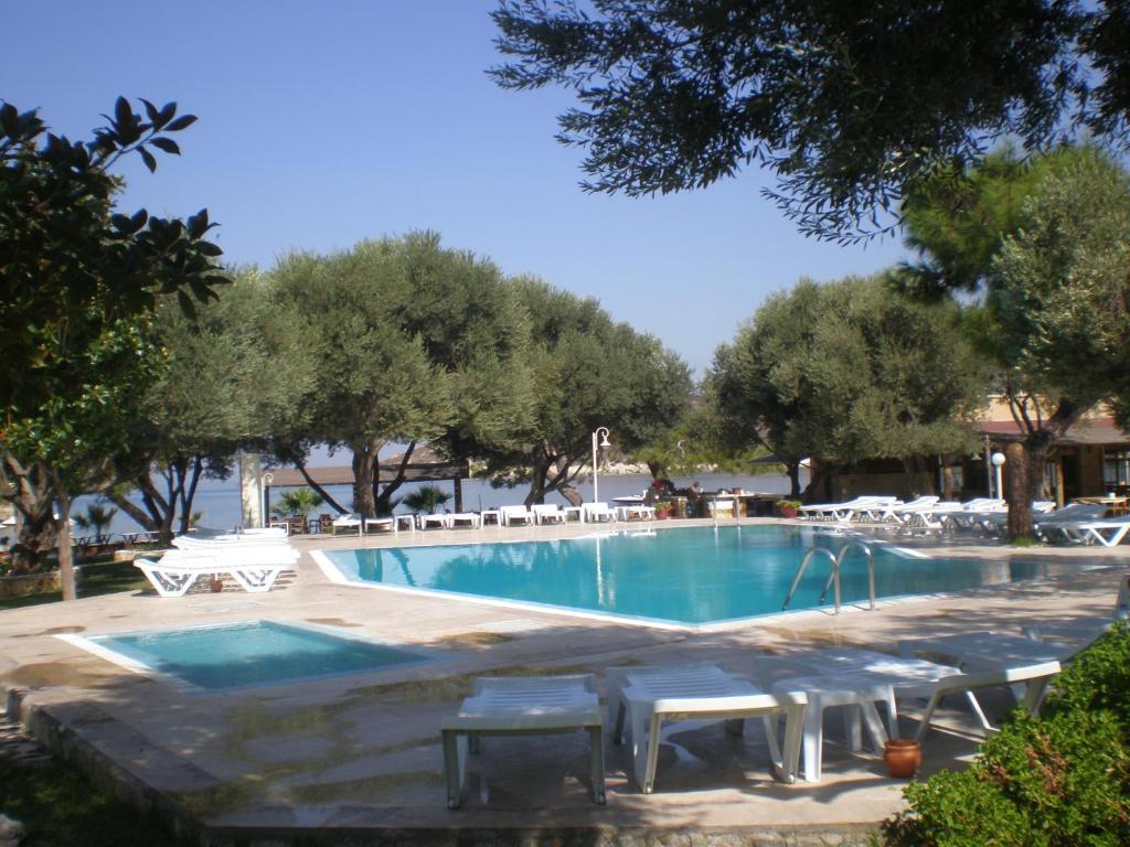 Club Mackerel Holiday Village Foca Exterior photo