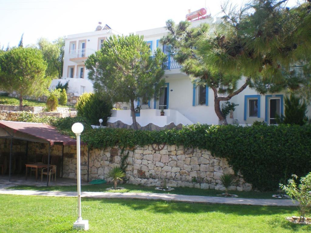Club Mackerel Holiday Village Foca Exterior photo